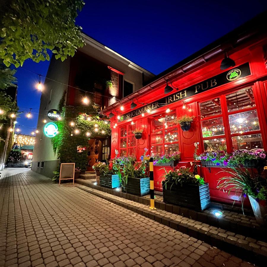 Shoemaker Irish Pub & Accommodation Kielce Exterior foto